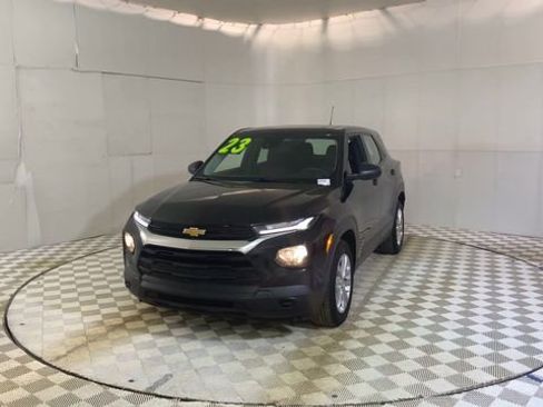 Used 2023 Chevrolet TrailBlazer LS image 3