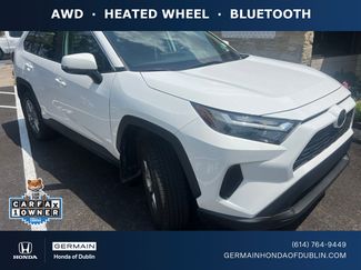 Used 2022 Toyota RAV4 XLE w/ XLE Grade Weather Package AWD/4WD video 1
