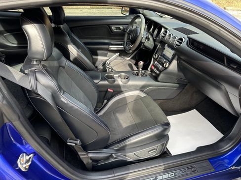 Used 2016 Ford Mustang Shelby GT350 w/ Technology Package image 17