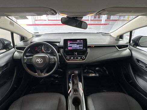 Used 2022 Toyota Corolla LE FWD image 23