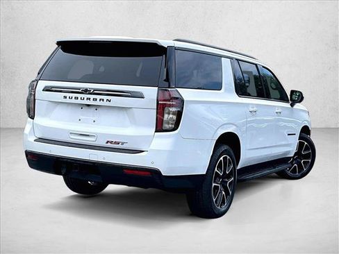 Used 2021 Chevrolet Suburban RST AWD/4WD image 2