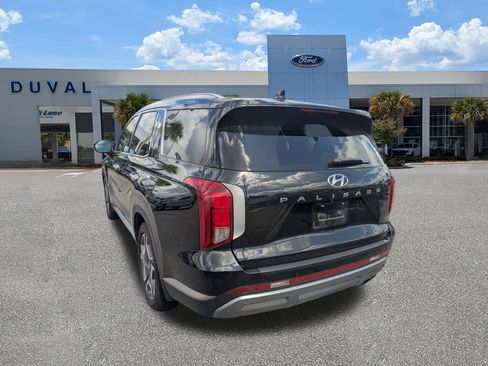 Used 2023 Hyundai Palisade SEL FWD image 6