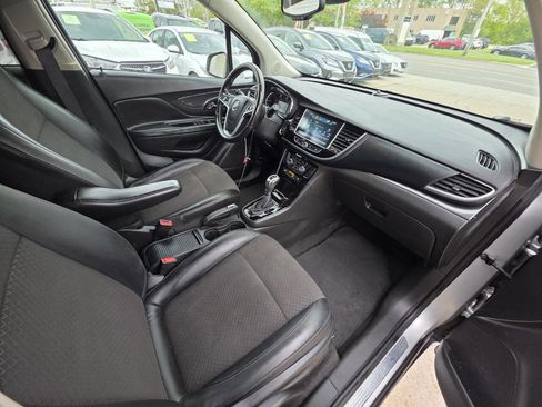 Used 2019 Buick Encore Preferred AWD/4WD image 9
