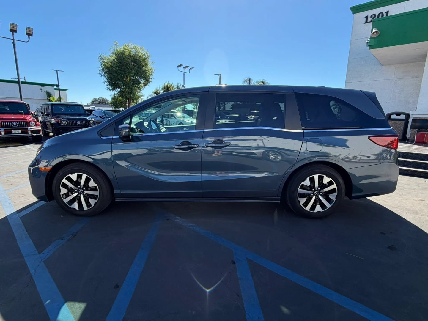 Used 2025 Honda Odyssey EX-L image 7