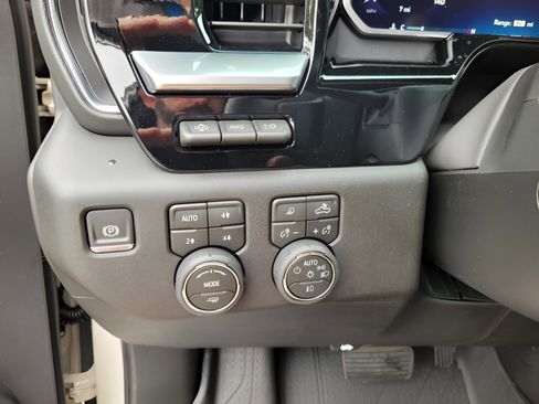 New 2026 Chevrolet Silverado 1500 High Country w/ High Country Premium Package image 14