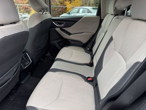 Used 2020 Subaru Forester Premium image 22
