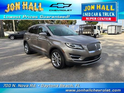 Used 2019 Lincoln MKC Select w/ Select Plus Package image 1