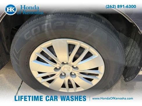 Used 2016 Honda Odyssey LX image 3