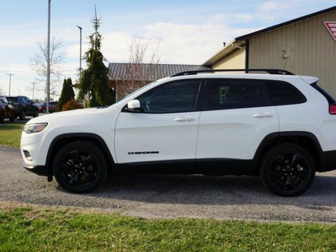 Used 2020 Jeep Cherokee Latitude Plus image 26