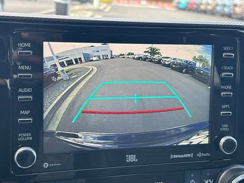 Used 2021 Toyota Highlander XSE FWD image 24