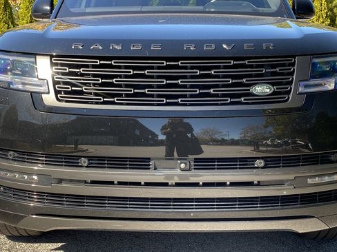 Used 2023 Land Rover Range Rover Long Wheelbase SE image 43