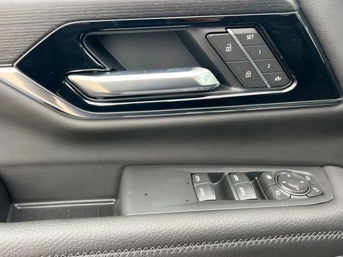 New 2026 GMC Yukon XL Denali image 8