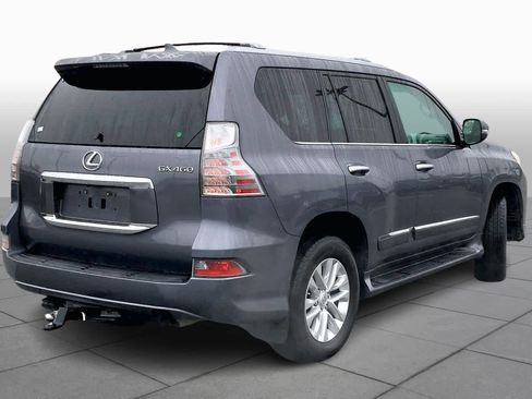 Used 2016 Lexus GX 460 image 11