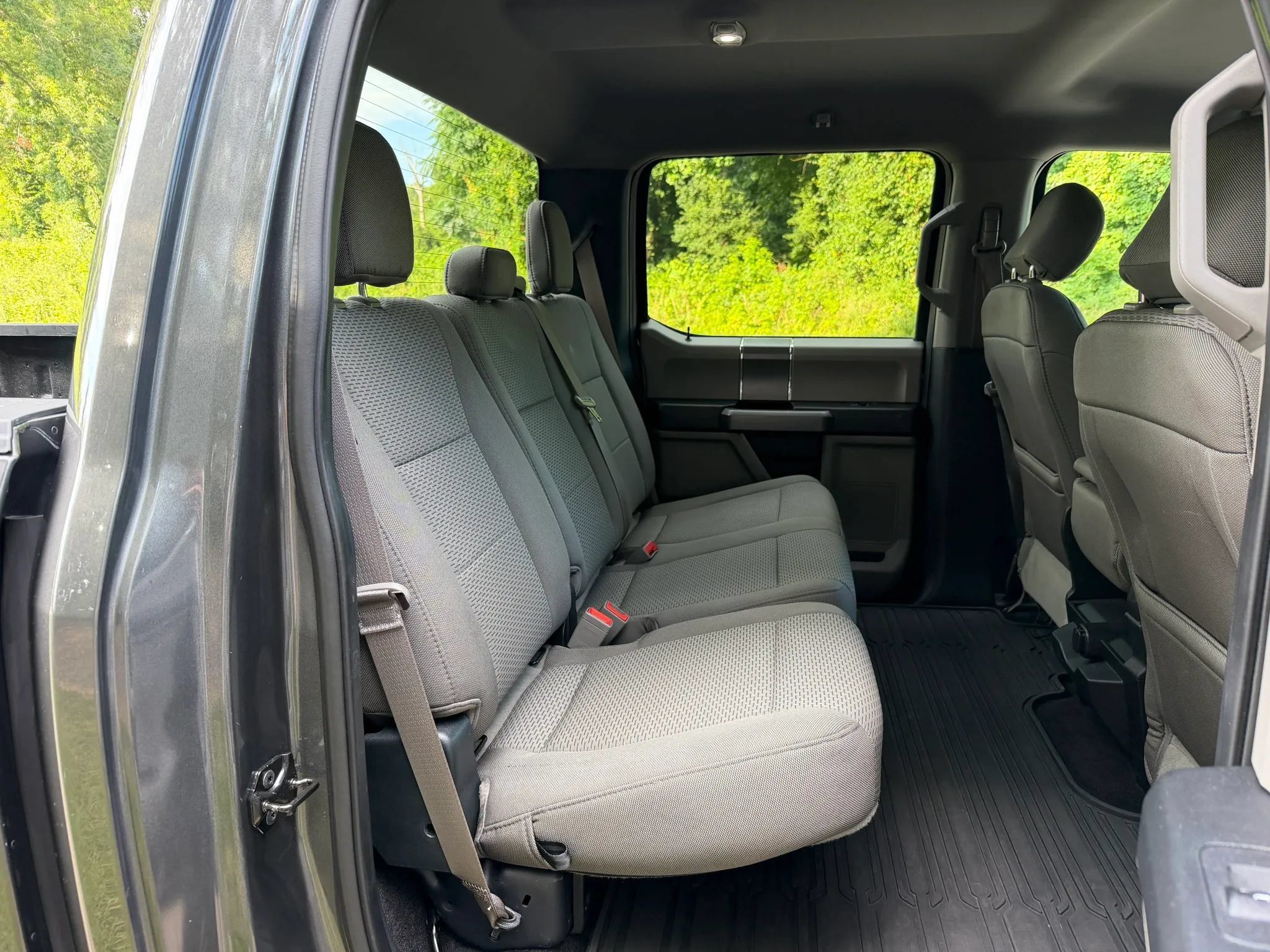 Used 2019 Ford F150 XLT w/ Equipment Group 302A Luxury AWD/4WD image 11