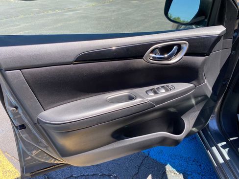 Used 2018 Nissan Sentra SV FWD image 28