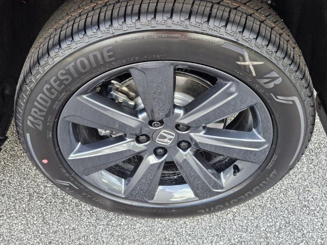 New 2026 Honda Pilot Sport image 5