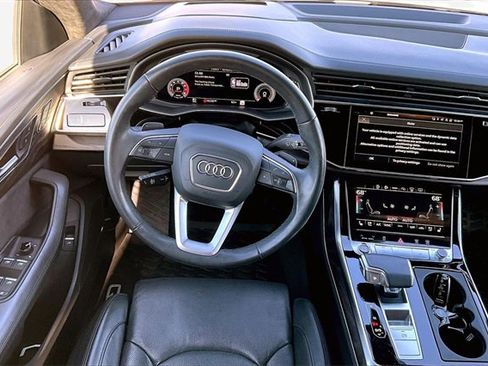 Used 2021 Audi Q8 Prestige image 5
