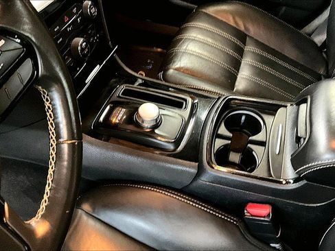 Used 2021 Chrysler 300 S w/ S Model Appearance Package RWD image 13