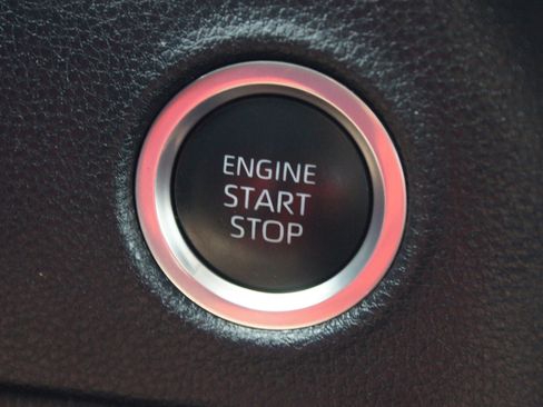 Used 2024 Toyota Tundra SR5 w/ SR5 Convenience Package AWD/4WD image 7
