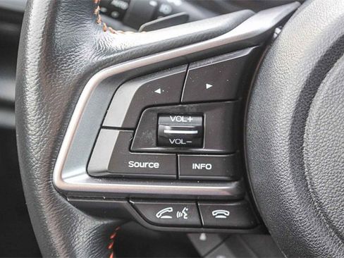 Used 2022 Subaru Crosstrek 2.0i Premium w/ Moonroof Package image 32