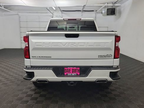 Used 2022 Chevrolet Silverado 1500 High Country w/ Z71 Off-Road Package image 9