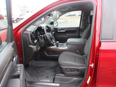 Used 2025 Chevrolet Silverado 1500 RST image 13