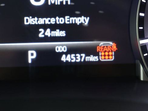 Used 2024 Toyota Highlander XLE AWD/4WD image 20