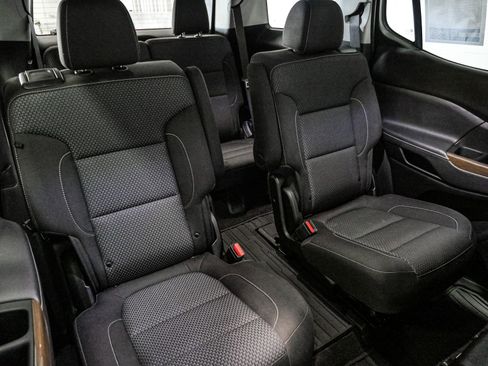 Certified 2023 GMC Acadia SLE w/ Driver Convenience Package image 26