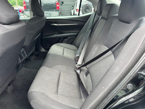 Used 2025 Toyota Camry LE FWD image 10