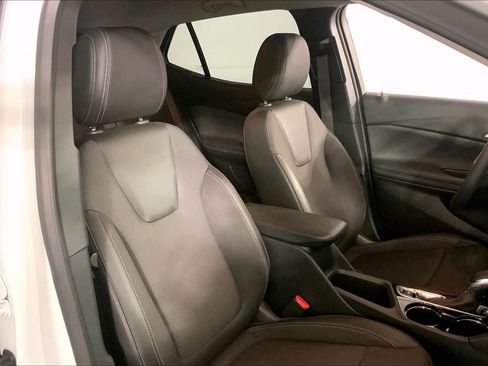 Used 2025 Buick Encore GX Preferred AWD/4WD image 7