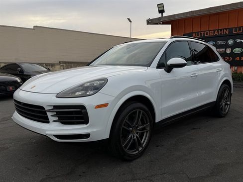 Used 2023 Porsche Cayenne S Platinum w/ Premium Package Plus AWD/4WD image 8