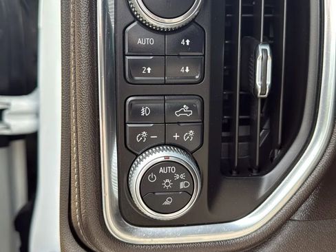 Used 2020 GMC Sierra 1500 SLT AWD/4WD image 19