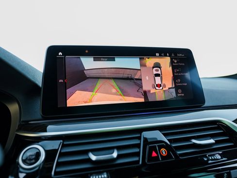 Used 2021 BMW 540i w/ M Sport Package image 19