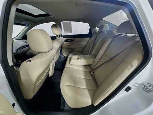 Used 2015 Nissan Altima 2.5 SL w/ Technology Package FWD image 28