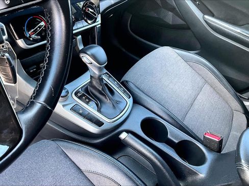 Used 2021 Kia Seltos S AWD/4WD image 16