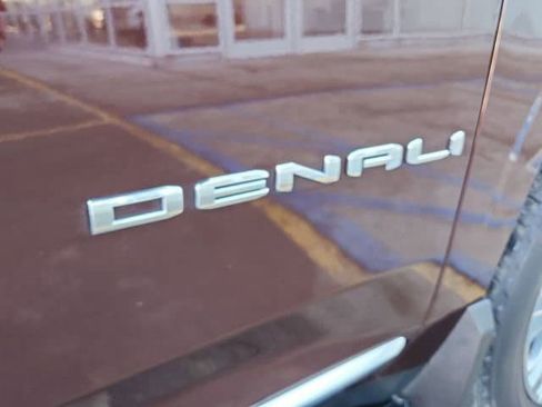 Certified 2022 GMC Yukon XL Denali image 34