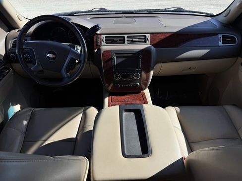 Used 2013 Chevrolet Tahoe LTZ image 11