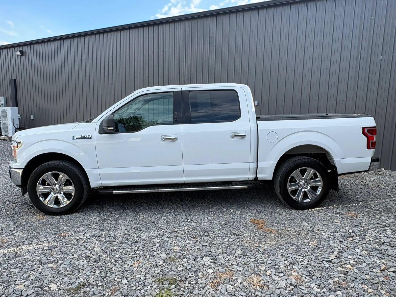 Used 2019 Ford F150 XLT w/ Equipment Group 302A Luxury AWD/4WD image 8