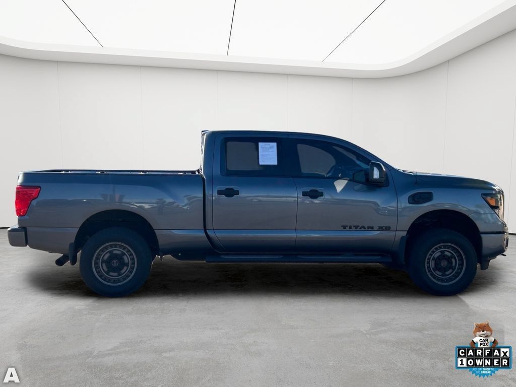 Used 2019 Nissan Titan SL w/ Midnight Edition AWD/4WD image 6