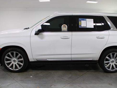 Used 2021 Cadillac Escalade Premium Luxury Platinum w/ Heavy-Duty Trailer Package image 6