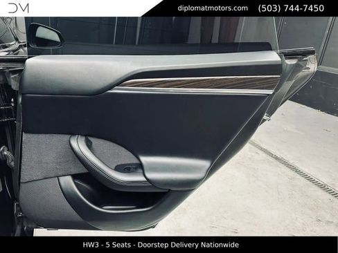 Used 2022 Tesla Model S AWD/4WD image 28