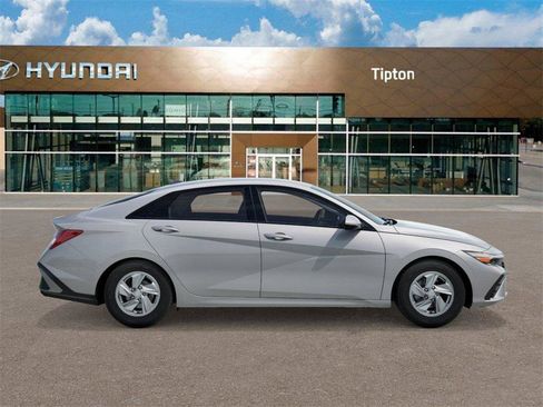 New 2026 Hyundai Elantra SE w/ Cargo Package image 7