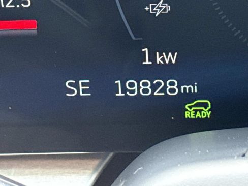 Used 2024 Cadillac Lyriq Sport AWD/4WD image 18