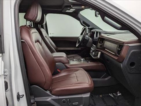 Used 2023 Ford Expedition Limited image 22