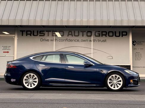 Used 2018 Tesla Model S 100D image 5