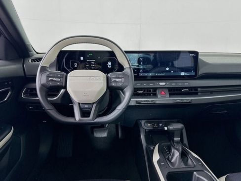 New 2025 Kia K4 GT-Line w/ GT-Line Premium Package image 27