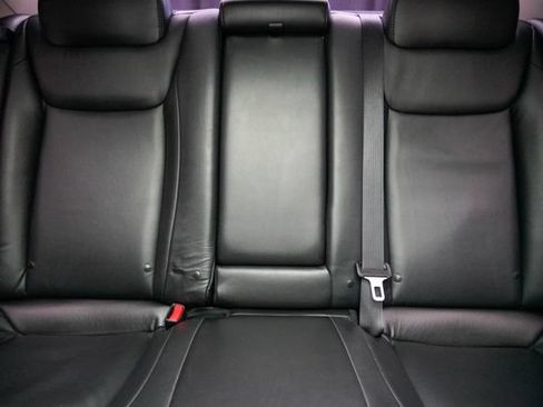 Used 2016 Chrysler 300 Limited RWD image 17
