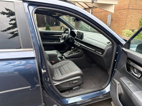 Used 2024 Honda CR-V Sport Touring image 28
