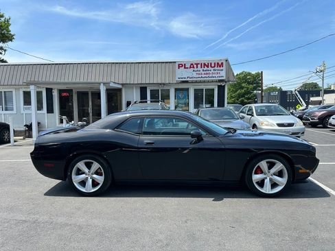 Used 2008 Dodge Challenger SRT8 RWD image 5