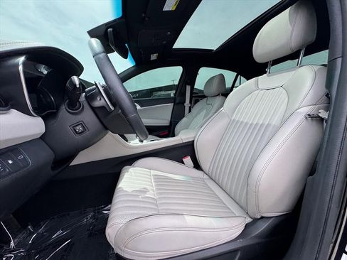 Used 2023 Genesis G70 2.0T w/ Sport Prestige Package AWD/4WD image 15